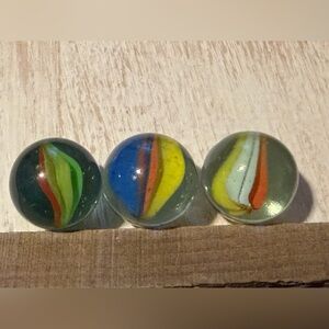 Vintage Glass Marbles shooter set of 3. See measurements and photos.